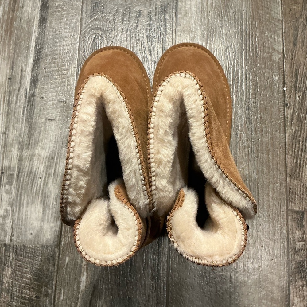 Classic Tan Suede Women's Boots Size 10 - Picture 7 of 16